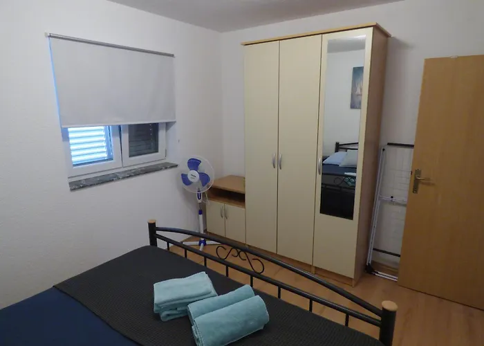 Ambiente * Ясенице