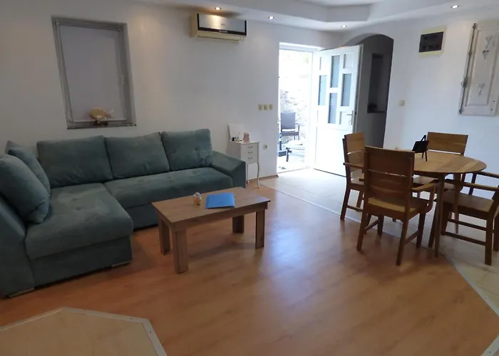 Ambiente * Ясенице